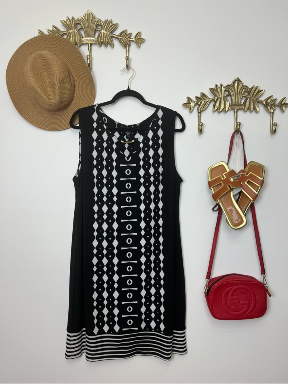Alfani Black & White Geometric Sleeveless dress XL ptp 23” l 38.5”